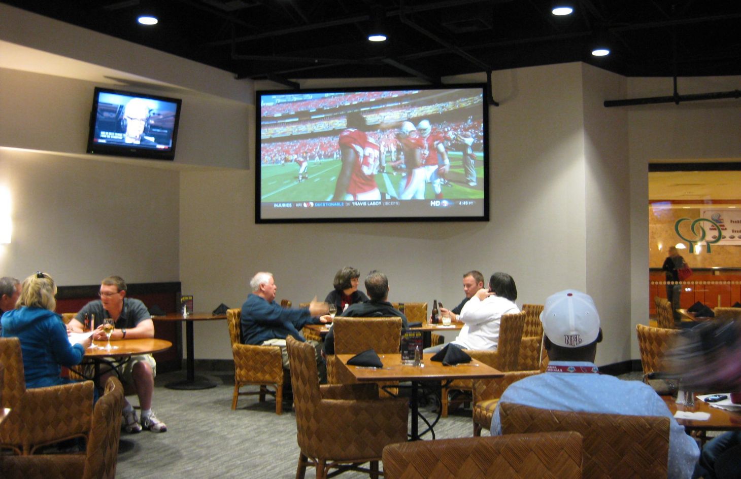 DoubleTree Sports Bar